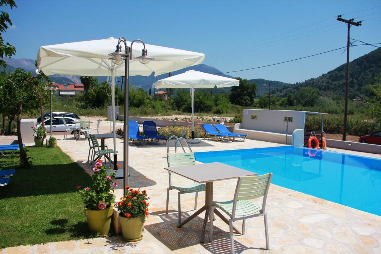 George Studios Vasiliki Exterior foto