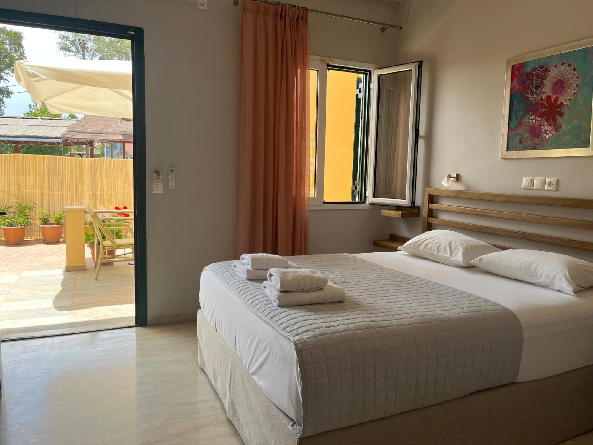 George Studios Vasiliki Exterior foto